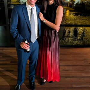 Ombré Betsy & Adam Evening Gown size 8 🍁